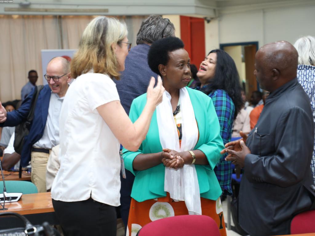 ការពិចារណាទៅលើការជួបជុំជោគជ័យ